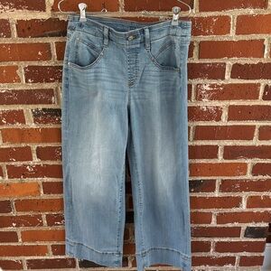 Never worn Chico pull on wide leg crop jeans